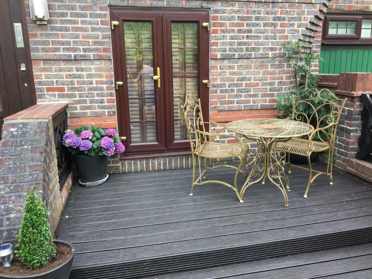 Dockside Villa Londra Exterior foto